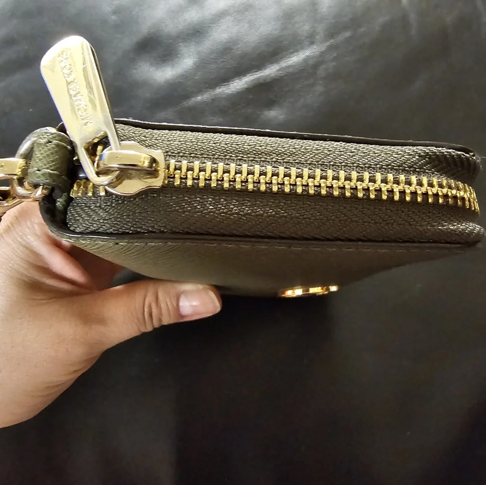 Michael Kors Large Continental Wallet Saffiano leather Olive NWOT - Picture 9 of 16